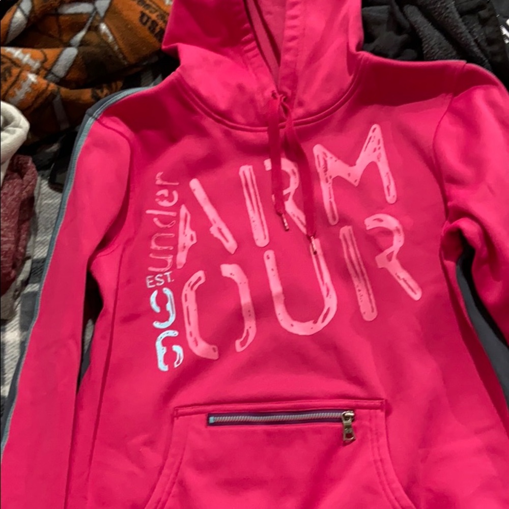Under armour sweatshirt